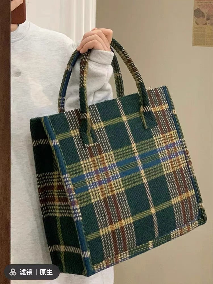 Talking about drinking DrinKing niche design new plaid commuter bag retro woolen casual handbag shoulder bag