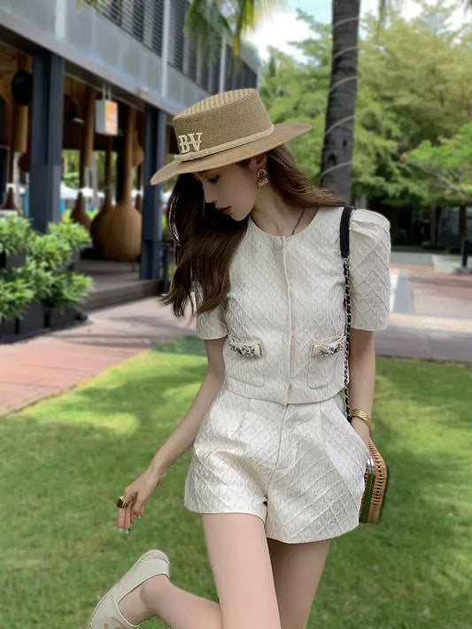 [Earth Store] Temperament embossed small fragrance style short-sleeved cardigan high-waisted shorts two-piece women's high-end fashion suit 1593