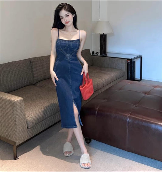 Fluttering 2023 summer new retro temperament denim suspender dress waist slit sexy hot girl skirt women