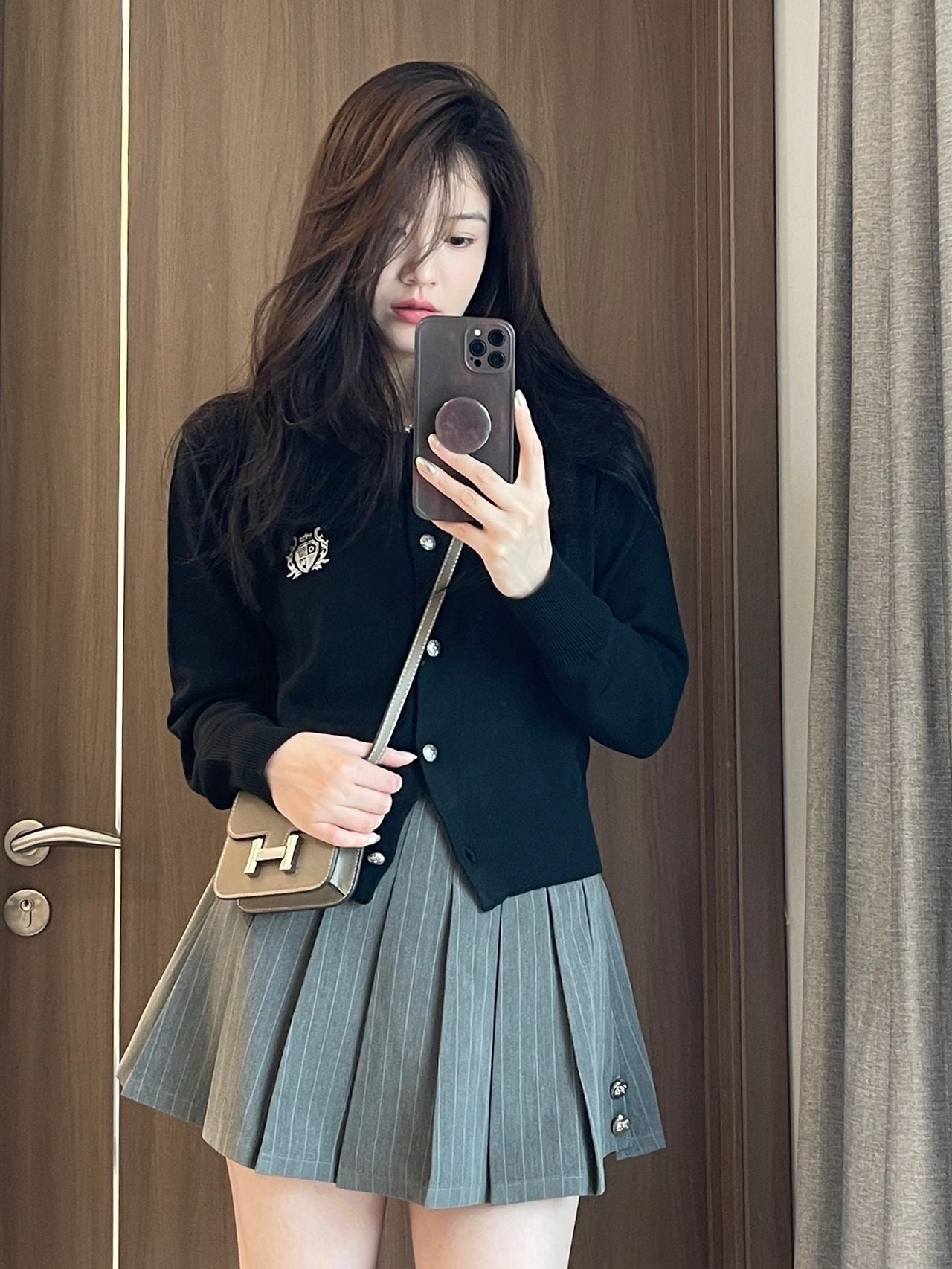 Tea style wears a whole two-piece suit, small fragrant wind, Korean style college knitted cardigan coat, pleated skirt, small spring