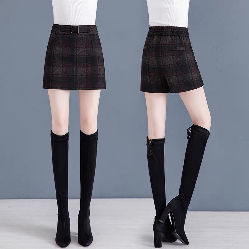 Plaid woolen wide-leg shorts and skirts women's 2022 new autumn high waist and thin outerwear casual boots and pants for winter