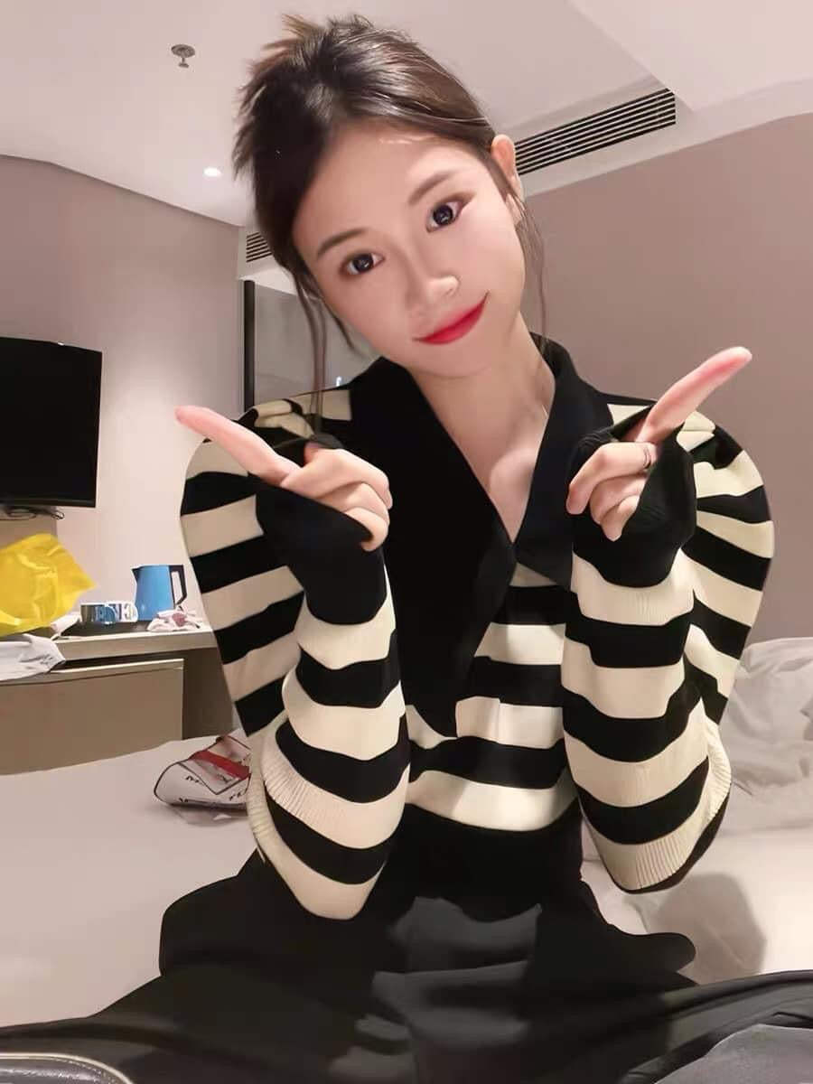 Lapel striped puff sleeve knitted sweater women's autumn French niche design sense polo shirt fashion western style long-sleeved top