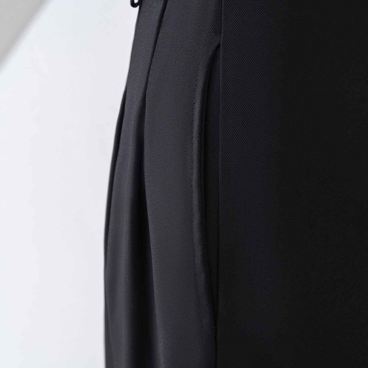 Black wide-leg mopping trousers women's spring and autumn high-waist drape small man 2023 new casual straight-leg suit trousers