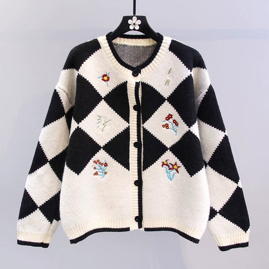 Contrasting color diamond grid embroidered sweater jacket women's autumn and winter 2022 new loose design Western-style knitted cardigan