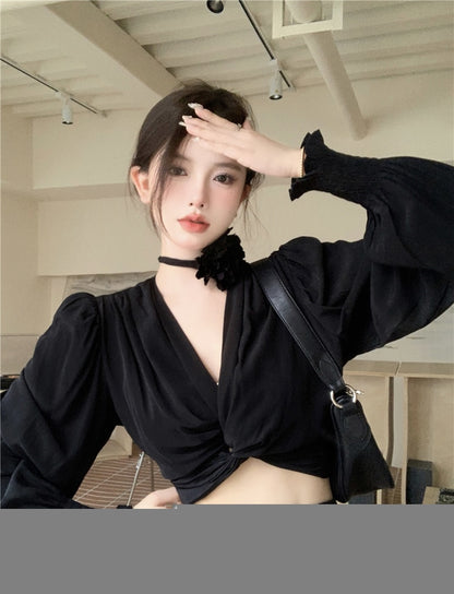 French v-neck long-sleeved shirt women's spring puff sleeve loose chic unique design sense niche short top