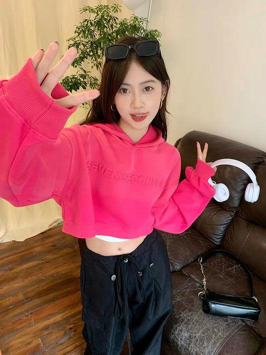 Hooded short long-sleeved sweater women's autumn 2022 new design three-dimensional letter thin loose sweet and spicy top