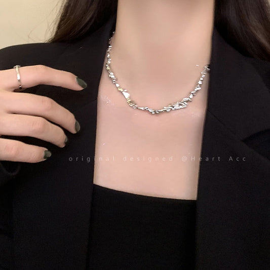 Cold wind irregular metal necklace female autumn and winter ins niche design sense accessories simple and high-end clavicle chain