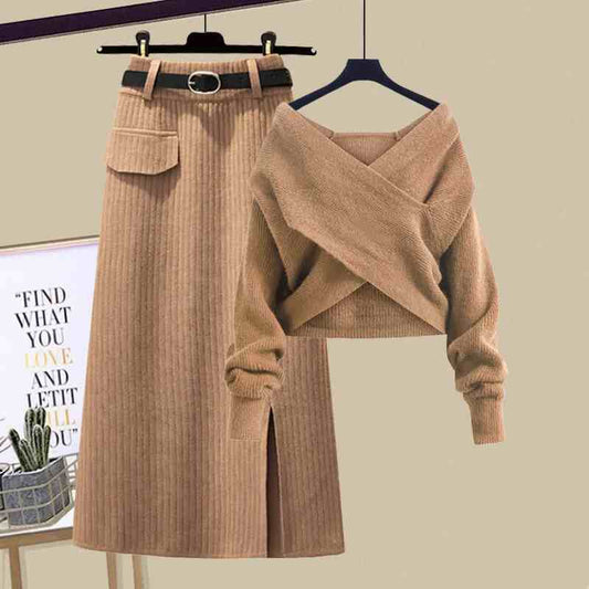 Early autumn pure desire wind hot girl suit female autumn 2022 new knitted sweater sweater skirt two-piece set to reduce age