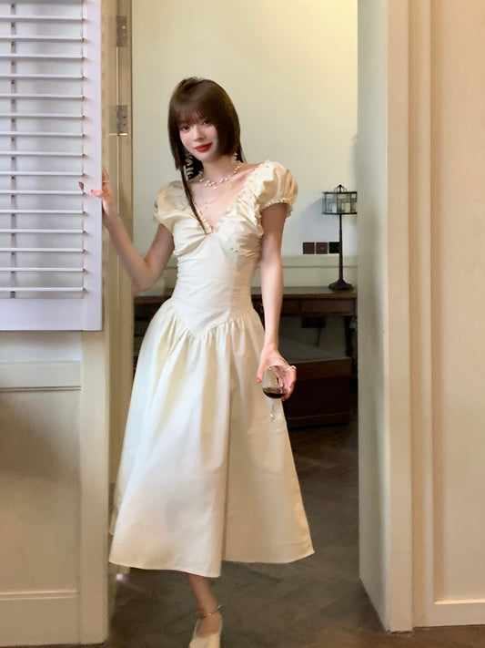 Oolong sheep/French apricot v-neck dress women 2023 summer pure desire wind waist vest skirt short-sleeved long skirt