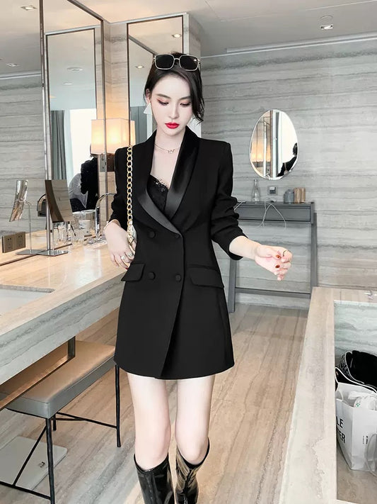 European station black suit dress goddess autumn temperament is thin and waist high sense fried street small suit short 1667