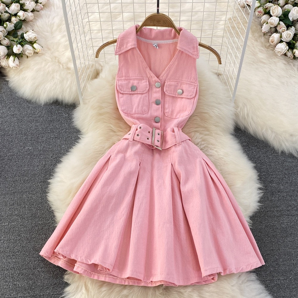 Summer hot girl sexy denim skirt design sense hanging neck waist short section small a-line fluffy pleated dressy