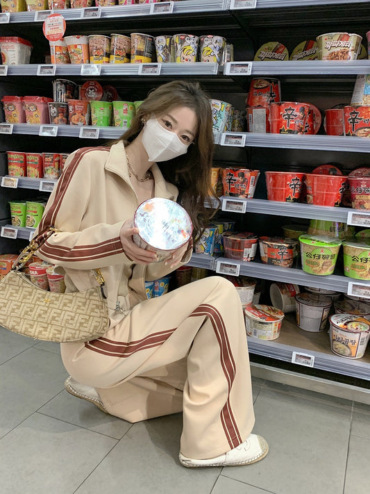 High-grade fishbone sports suit for women, spring and autumn, European goods, casual fashion, Hong Kong style, sweater, two-piece suit, small Chanel style, age reduction