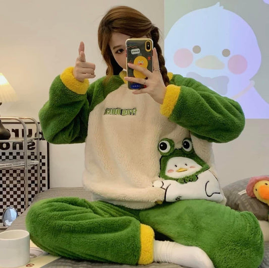 2022 new coral fleece pajamas women's autumn and winter thickened cute cartoon flannel home clothes casual suit winter