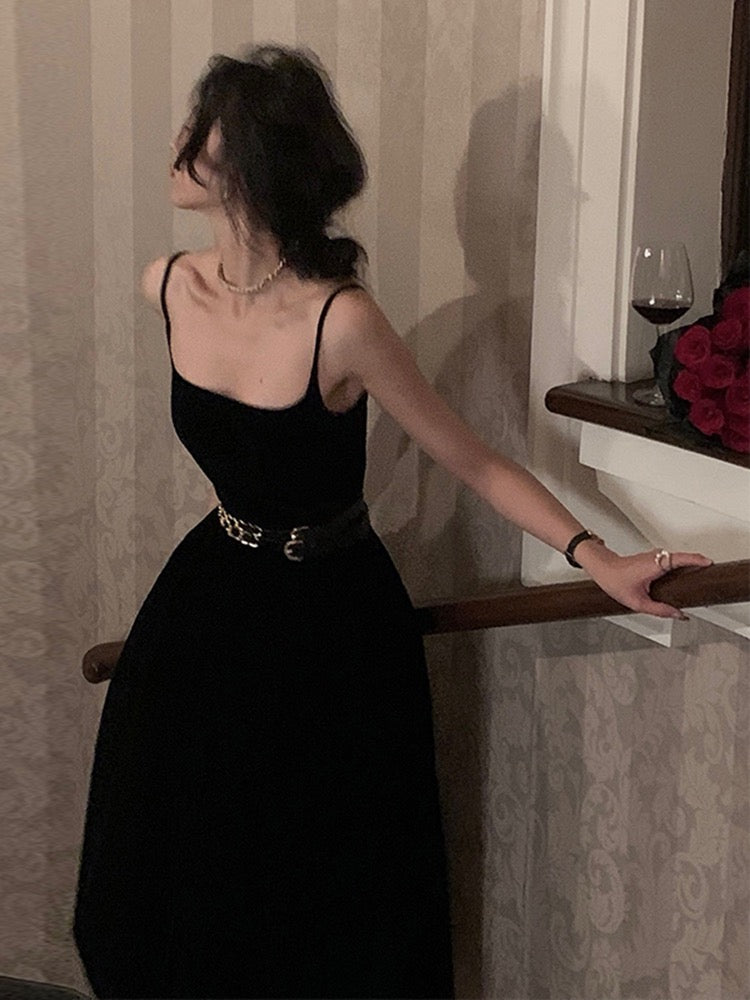 Hong Kong style retro velvet suspender dress female autumn and winter sexy birthday party chic Hepburn style dress skirt