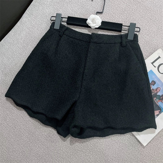2022 early autumn new style expensive temperament tailoring simple slim fit and thin lace irregular woolen high waist hot pants women 1633