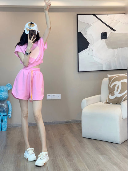 In the summer of 2022, the new style of small fragrance, fashion, foreign style, age reduction, casual, small sports shorts, two-piece suit, female