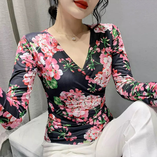 Summer new retro printed mesh long-sleeved T-shirt women's design sense cross V-neck top foreign style bottoming small shirt tide