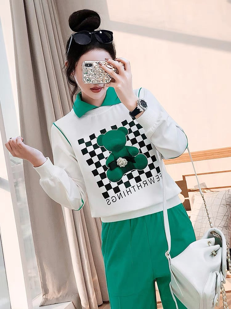 Autumn complete set with a complete set of women's 2022 new pants two-piece age-reducing European goods beautiful sweater suit