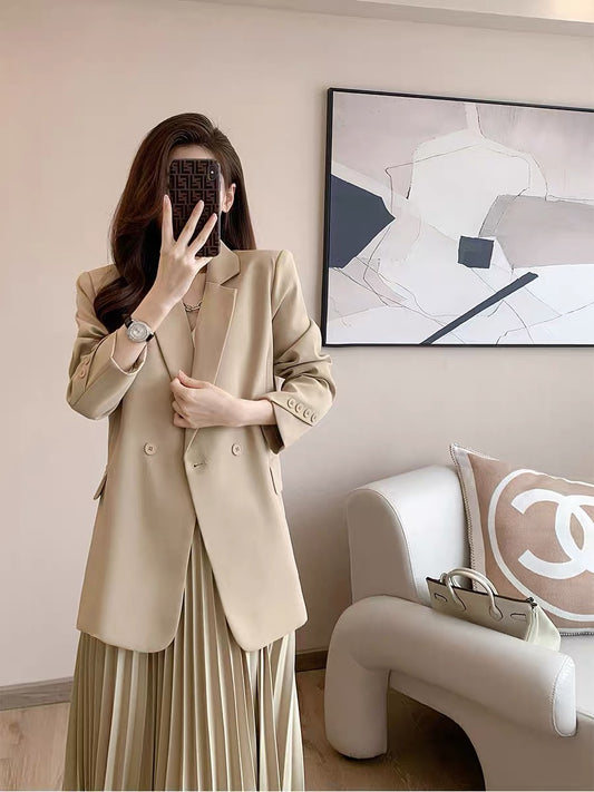 2022 early autumn new Korean version of the temperament is loose, thin, light and mature, high-end, small, casual suit jacket women