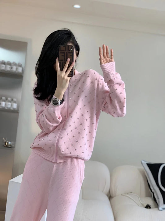 Early autumn, small fragrance, western style, age-reducing temperament, Hong Kong style, retro chic, casual fashion, knitted trousers, two-piece suit, female 1680
