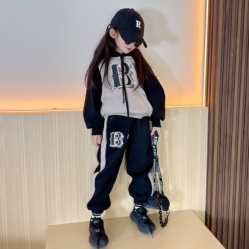 Girls fleece suit autumn and winter style 2022 new net red fried street middle and big children's winter clothes fashionable western style sports sweater