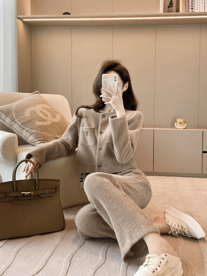 High-end small fragrance suit women's clothing 2022 new autumn and winter celebrity temperament fashion wide-leg pants two-piece western style