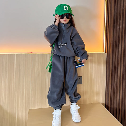 Girls' suit autumn and winter 2022 new winter clothes foreign style high collar plus fleece sweater children's fried street pants two-piece set