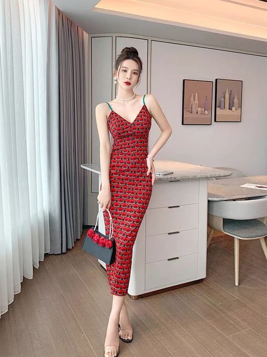 European station red niche v-neck suspender dress 2022 new summer women's slim backless long package hip skirt