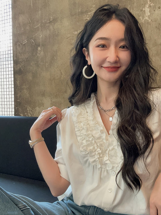 Ren Xiaoyi white French tea break lace v-neck short-sleeved shirt female design sense niche unique chic top summer