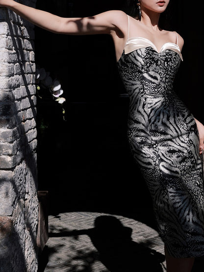 Xiaoli amber leopard print floral suspenders bag hip dress autumn and winter 2022 mid-length sexy slim bottoming skirt