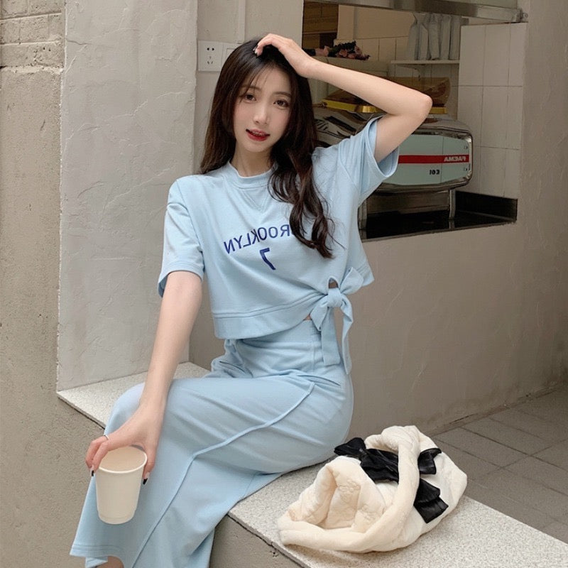 Summer women's clothing 2023 slightly fat and thin tea-style wear lively age-reducing salt-style light mature dress two-piece suit
