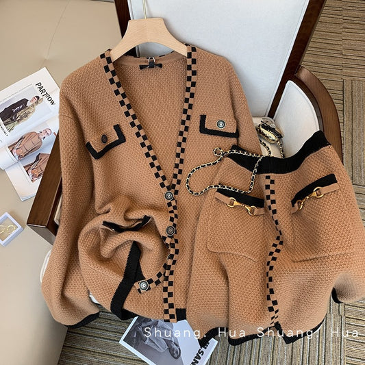 Small fragrant style knitted suit female 2022 autumn and winter new fashion retro foreign style casual knitted cardigan two-piece set