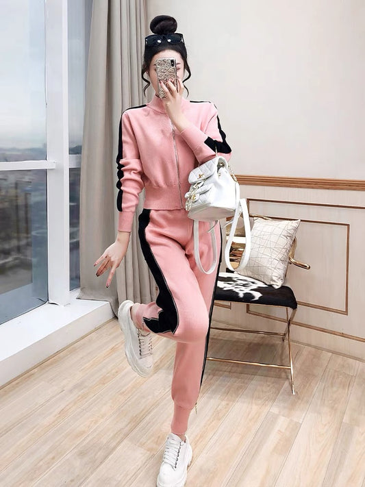 Sweater suit women's two-piece set 2022 new women's autumn clothing age-reducing sports casual top pants knitted suit