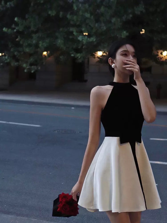 Thirteen and Little Dress Women 2022 Summer New Thin Seaside Vacation White Strapless Hanging Neck Skirt