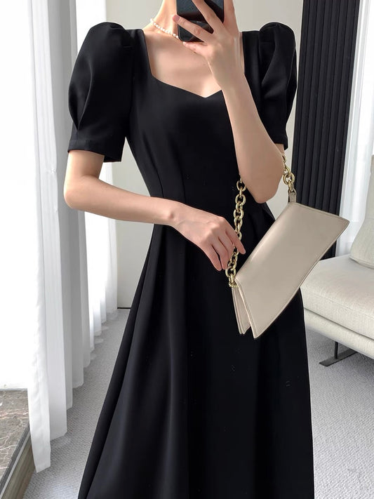 Guoge custom black dress female 2022 summer new square collar French temperament slim Hepburn style little black dress
