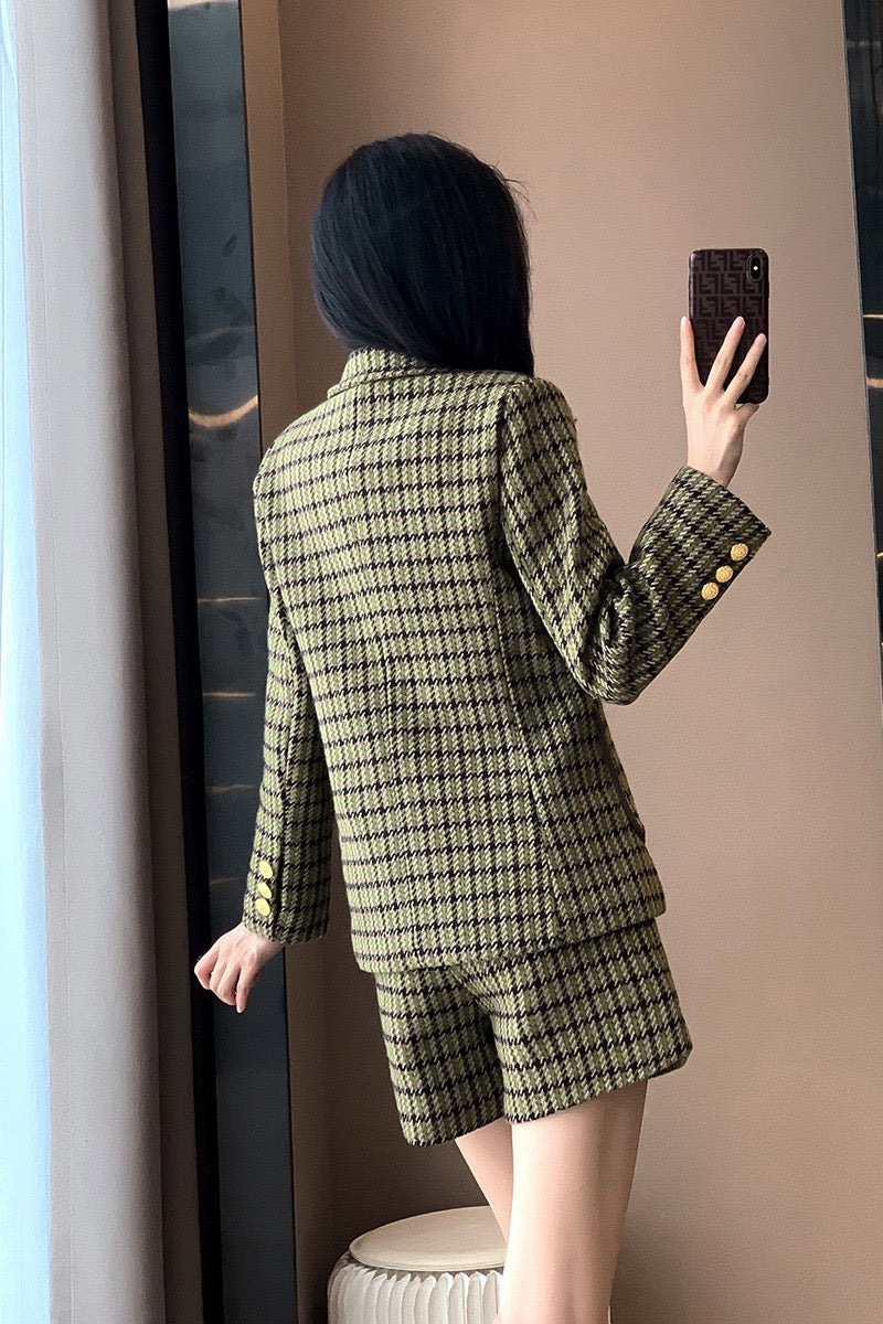 High-end plaid suit jacket female spring and autumn 2022 new small casual suit shorts two-piece suit