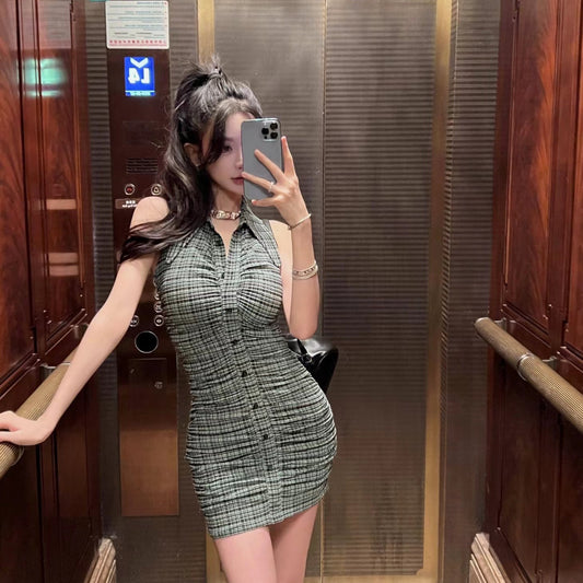 FBB limit spring and summer new hot girl Polo collar halter neck backless green plaid pleated slim dress female