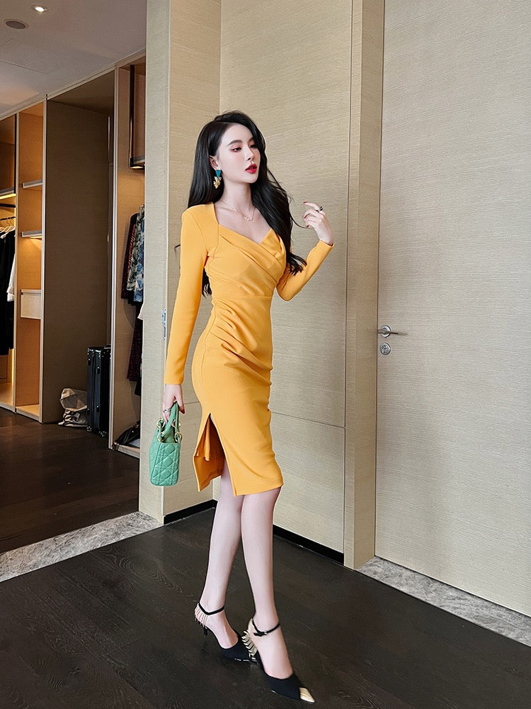 European Station 2022 Autumn New Temperament Sexy Slim Red Fashion Thin Package Hip Elegant Generous Dress Female