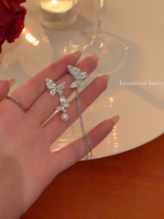 Asymmetric Butterfly Earrings Light Luxury Niche Design High-end Stud Earrings Women's No Pierced Ear Clips Temperament Delicate Earrings