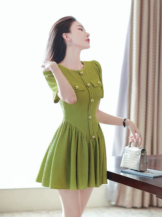 Temperament Western-style dress female summer 2022 new skirt ladies high-end jacquard short-sleeved waist pleated skirt