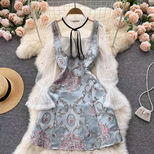 Palace style dress autumn 2022 new women's heavy industry jacquard stitching fairy gas mesh puff sleeves small dress