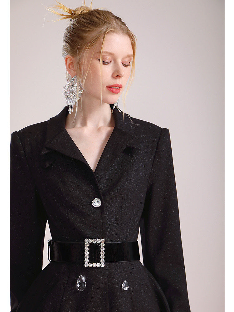 Elegant and stylish diamond decoration, simple waist and thin professional commuting black dress
