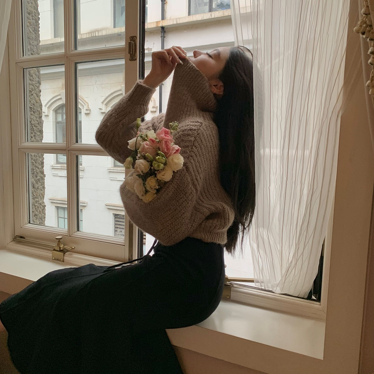 Good Morning Fan Fan Embroidered Turtleneck Cropped Sweater Women's Lantern Sleeves Loose and Age-Reducing Inner Wear Warm Design Tops