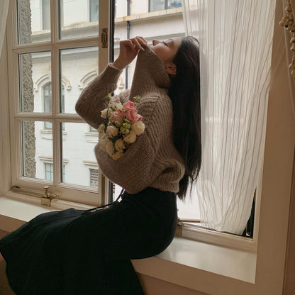 Good Morning Fan Fan Embroidered Turtleneck Cropped Sweater Women's Lantern Sleeves Loose and Age-Reducing Inner Wear Warm Design Tops