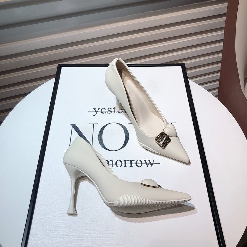 White high-heeled shoes 2022 autumn new niche design fairy love metal buckle pointed toe stiletto heel shallow mouth single shoes
