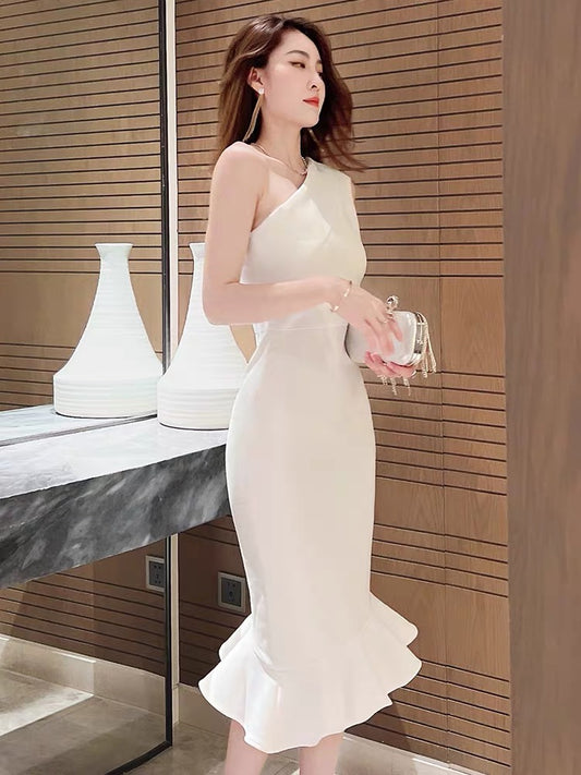 Light mature elegant temperament sexy one-shoulder dress female niche design high-end fish slim fishtail evening dress