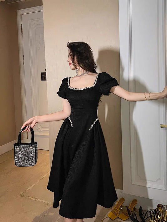 European station cold high-end dress summer 2022 new thin heavy industry light luxury long skirt Hepburn style little black dress