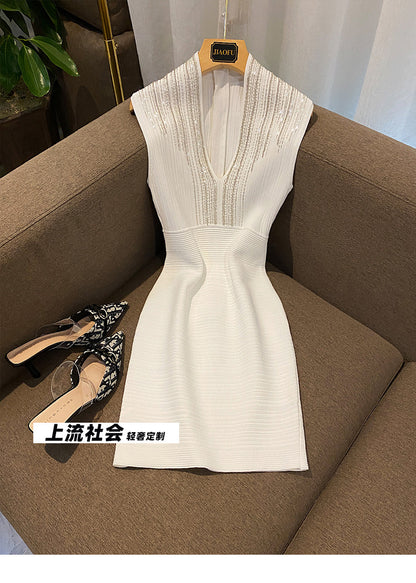 New v-neck diamond-studded sleeveless dress women's 2022 summer fashion zipper slim knitted hip skirt