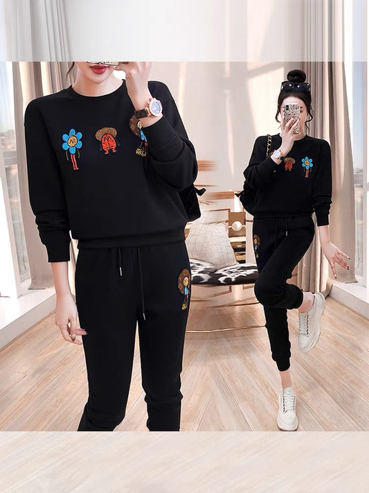 Sports suit women's 2022 new autumn wear casual fashionable pants two-piece set European goods beautiful sweater suit