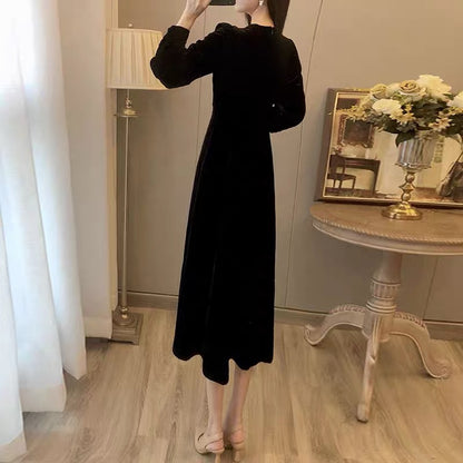 Black velvet dress women's 2022 early spring new French retro square collar Hepburn temperament waist and thin long skirt